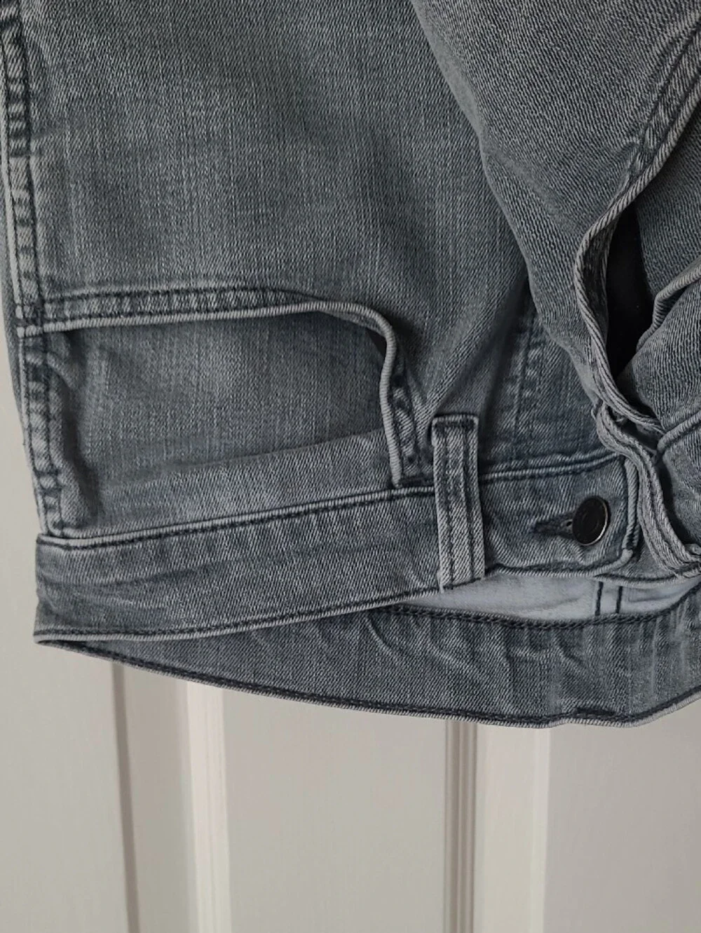 Levi's Men’s Light Wash Relaxed Straight Jeans